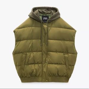 NWT Zara green puffer water resistant vest with hood xs